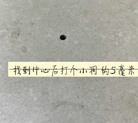 韶山瓷砖空鼓维修公司专业解答在瓷砖铺贴过程中，如果砂料搅拌不均匀，将会带来以下问题